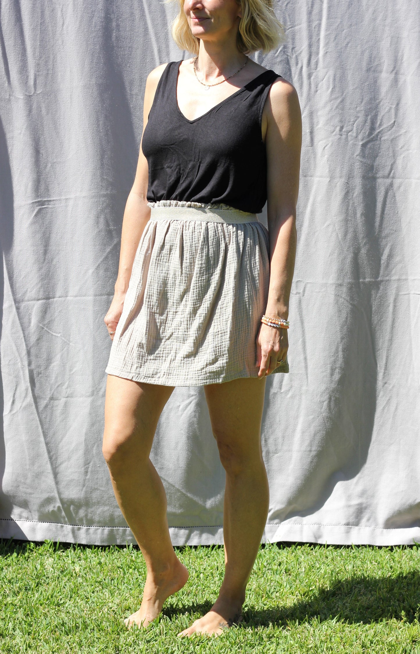 Short woman beige skirt Harriet, double cloth fabric with golden elastic