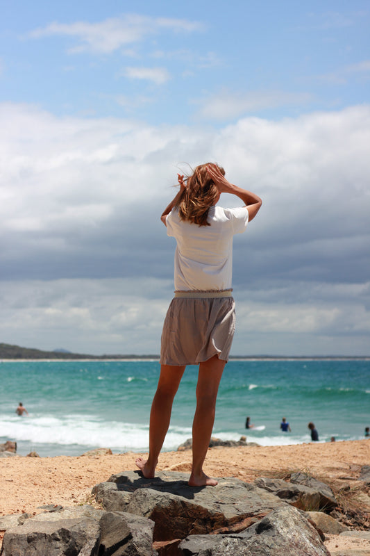 Short woman beige skirt Harriet, double cloth fabric with golden elastic