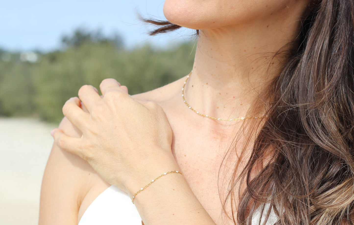 Golden white beaded choker Grace