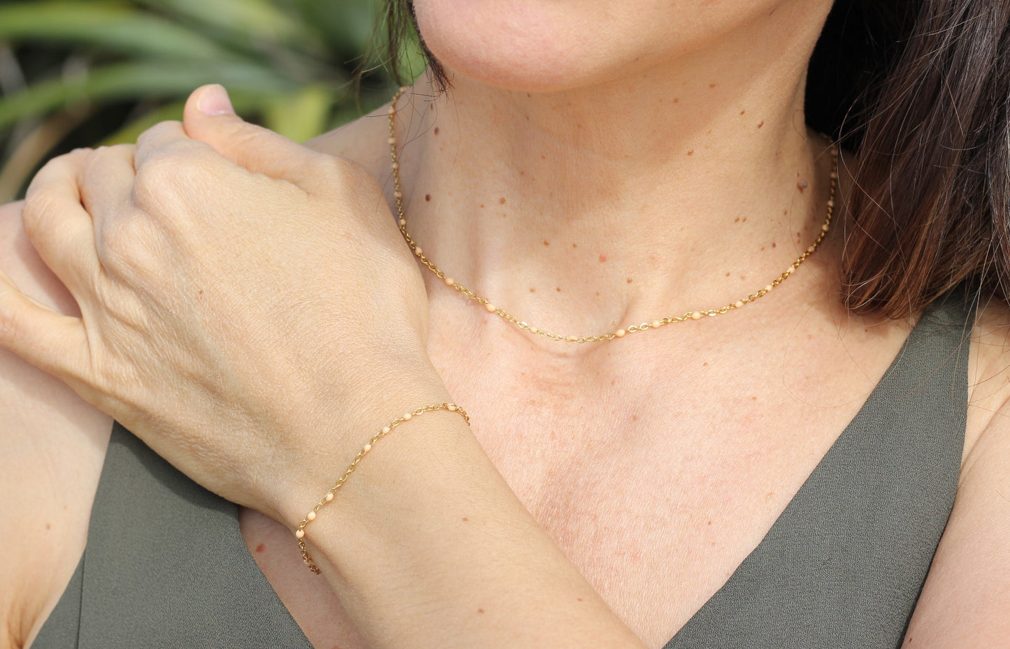 Golden light pink beaded choker Grace