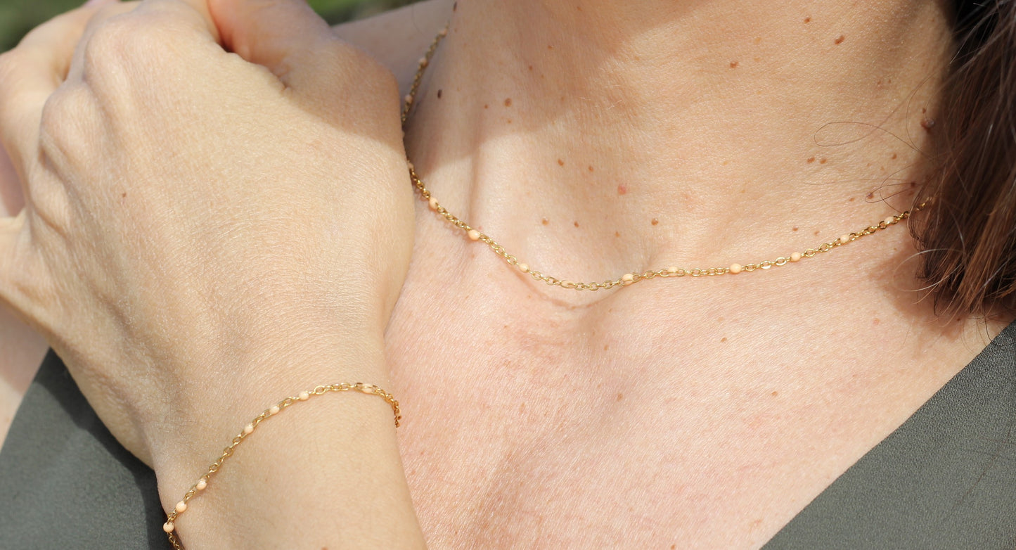 Golden light pink beaded choker Grace