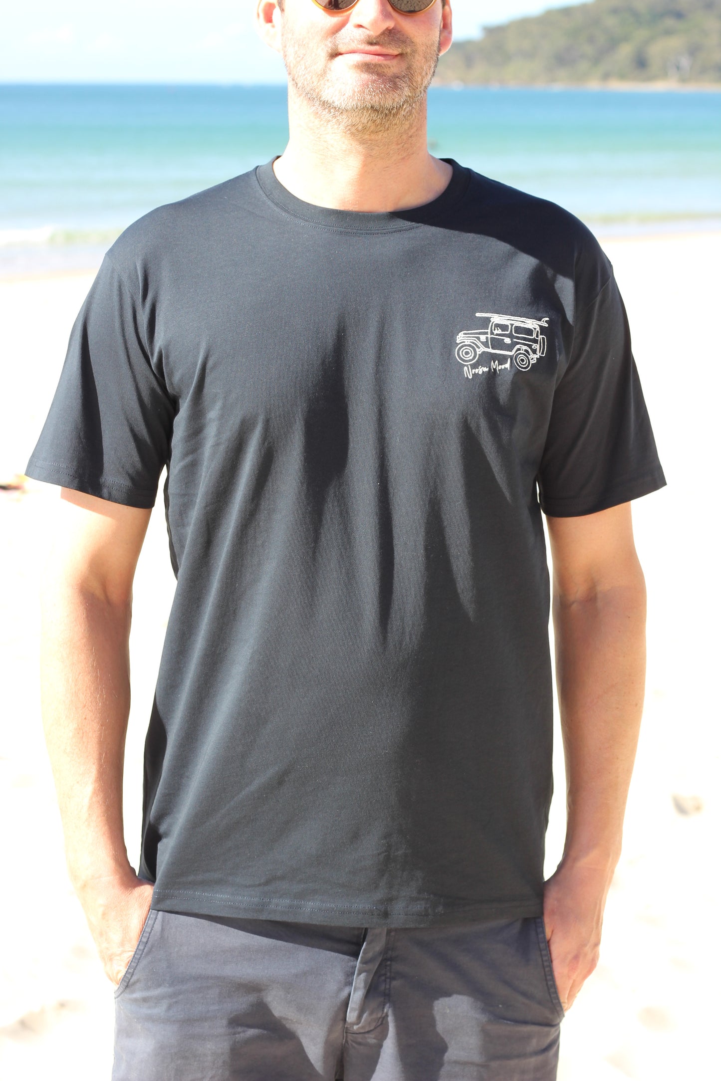 Embroidered off-white 4X4 with longboard, navy organic cotton, Man T-shirt, Gaspard