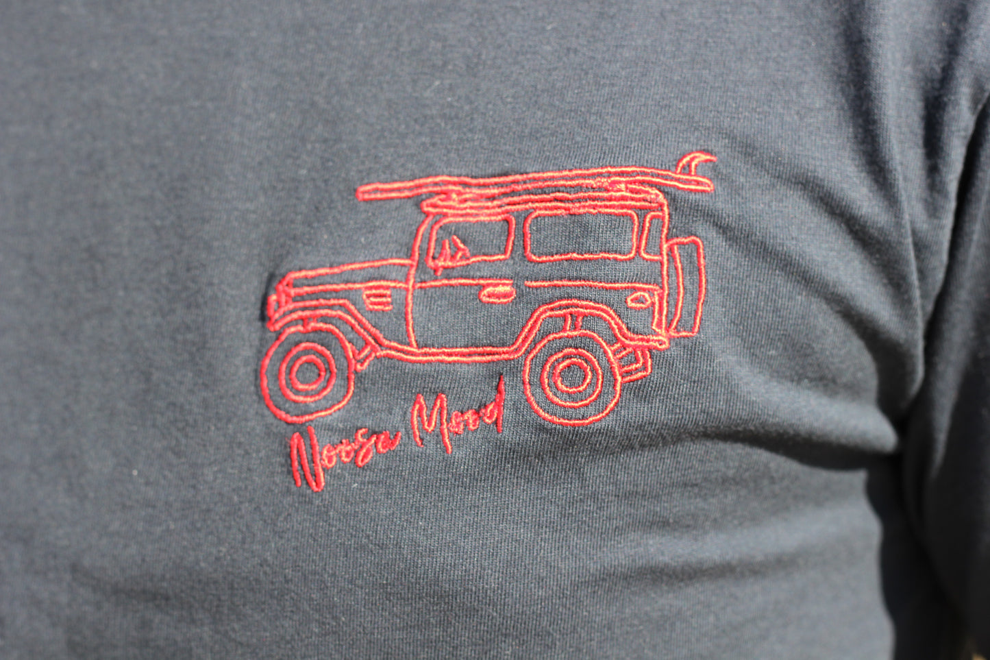 Embroidered red 4X4 with longboard, navy organic cotton, Man T-shirt, Gaspard