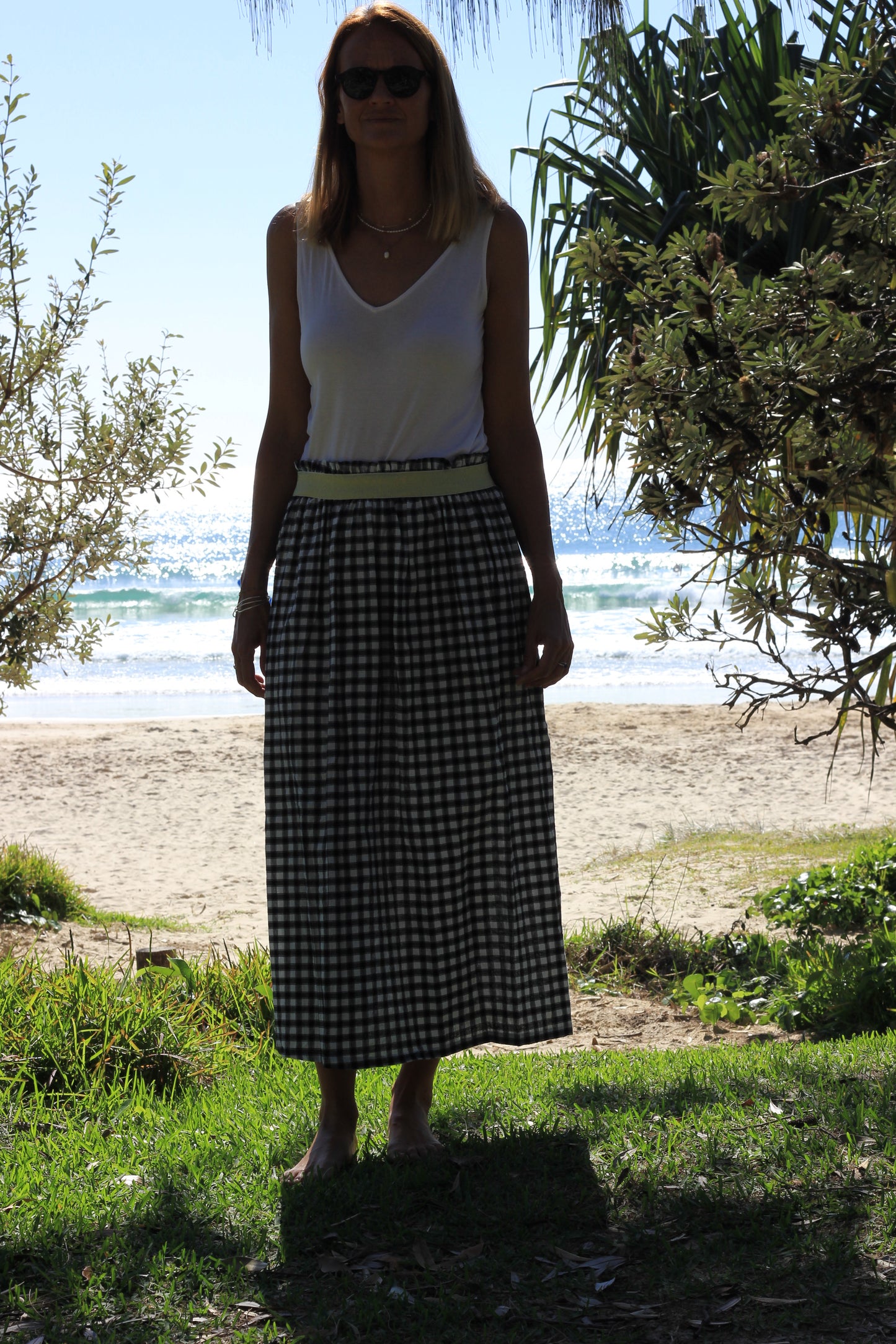 Long woman skirt black and white gingham Harriet, cotton fabric with golden elastic