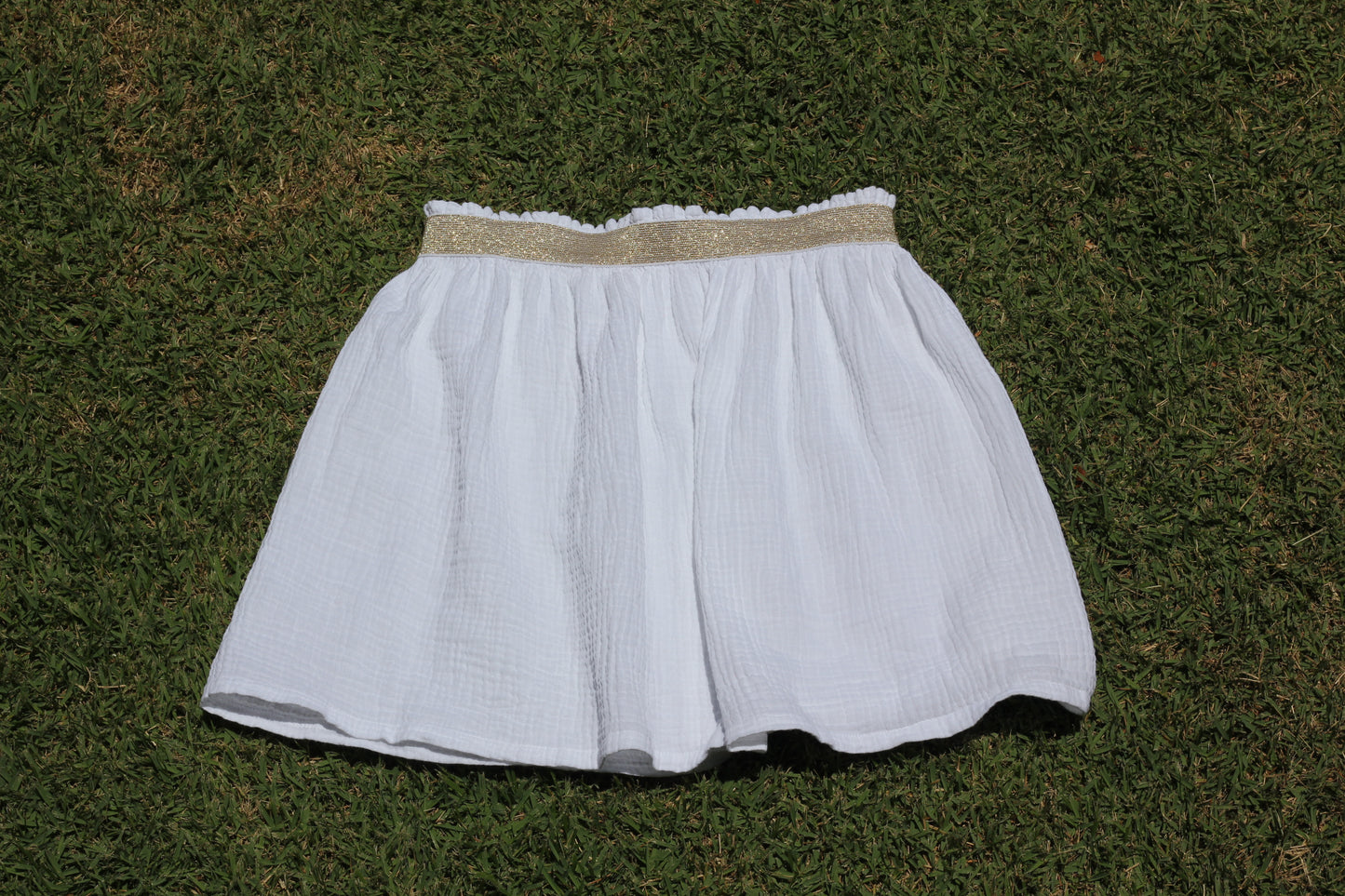 Short woman white skirt Harriet, double cloth fabric with golden elastic
