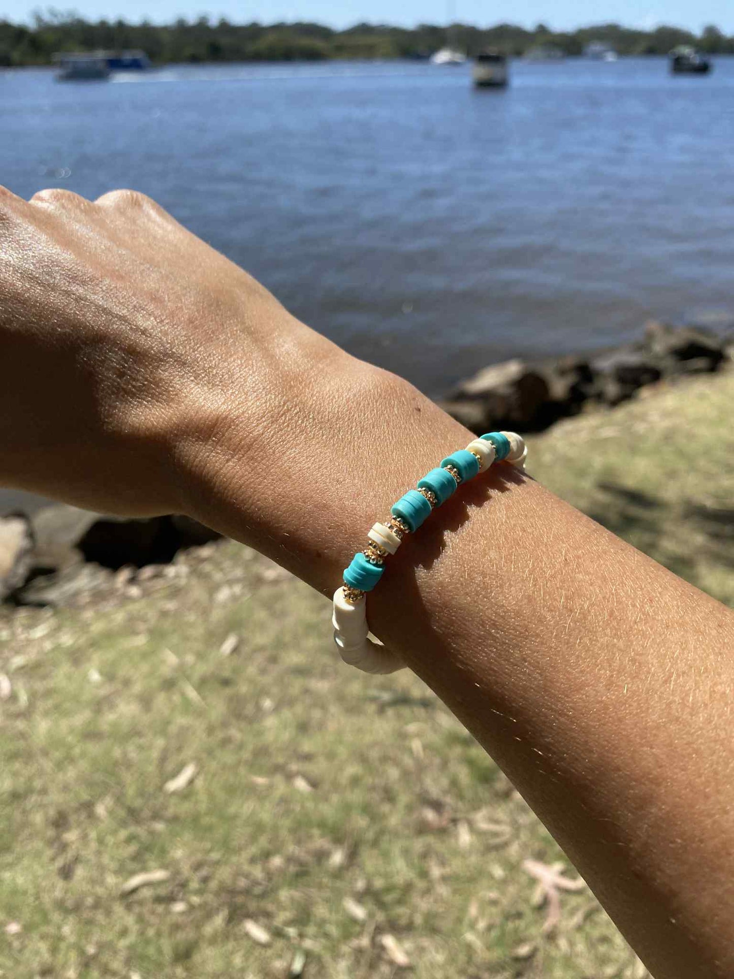 Aqua blue and white beaded stretch bracelet Romy