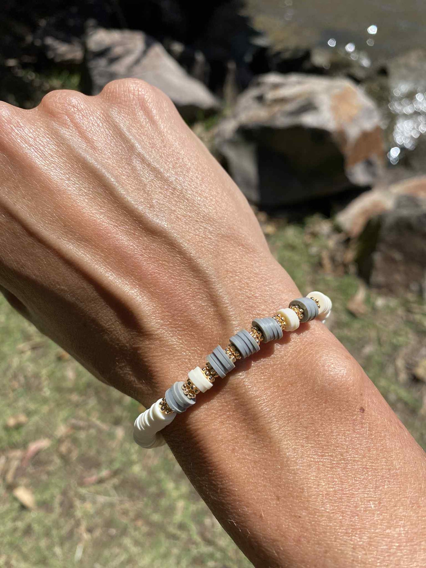 Dolphin grey and white beaded stretch bracelet Romy