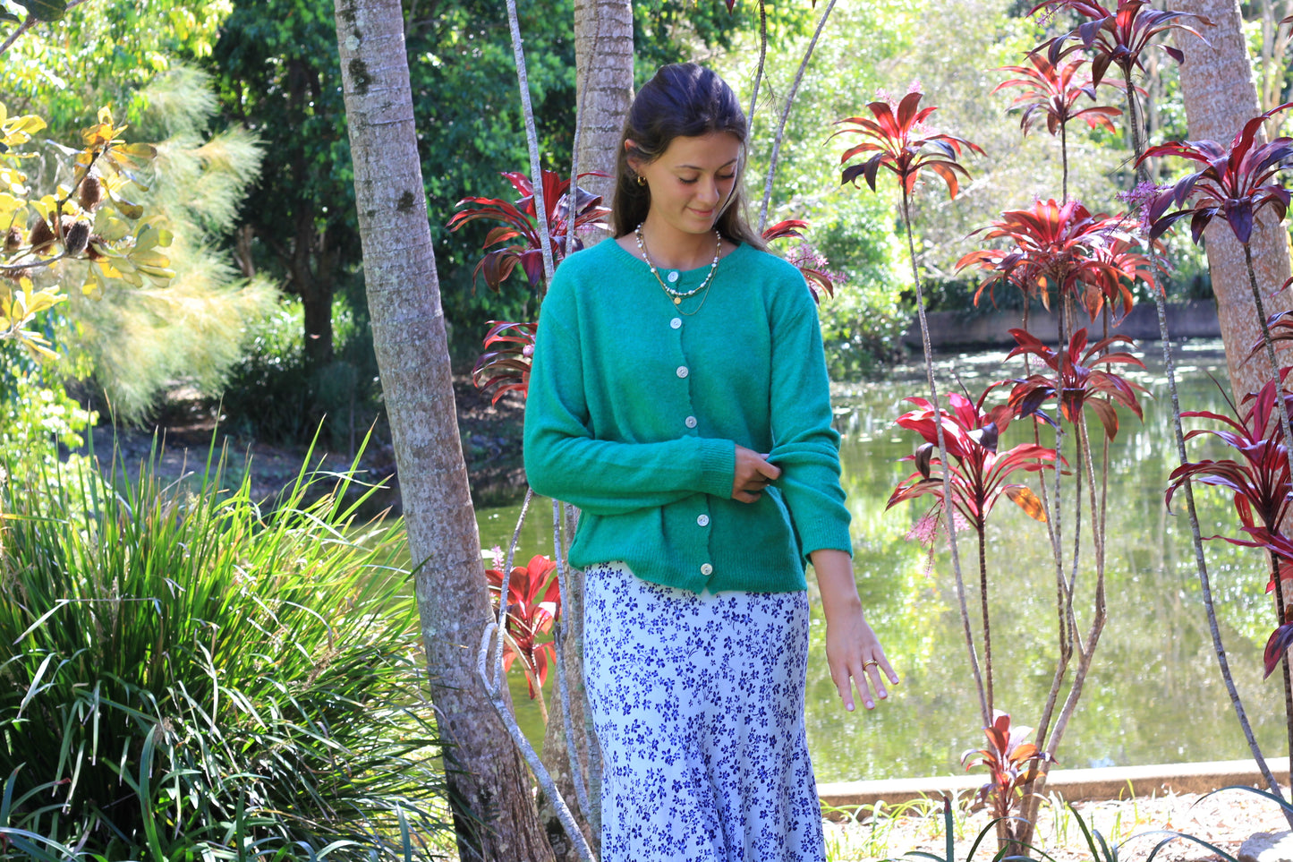 Cardigan Bright Green, Alma