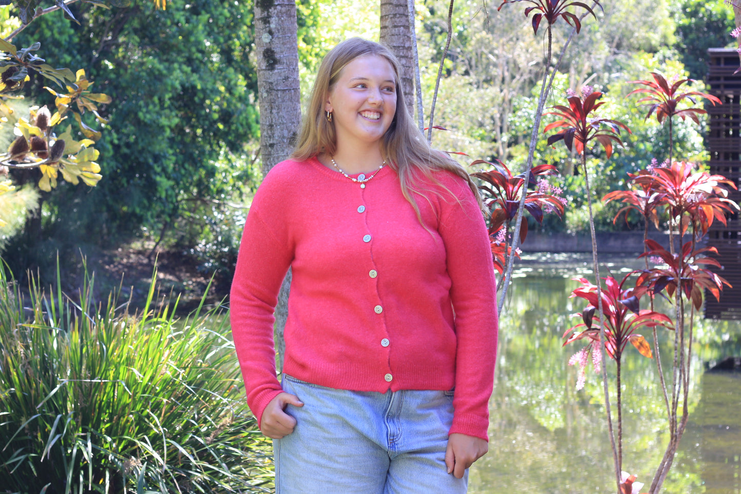 Cardigan Pink, Alma