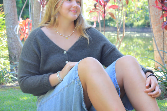 Cardigan Khaki, Sunday