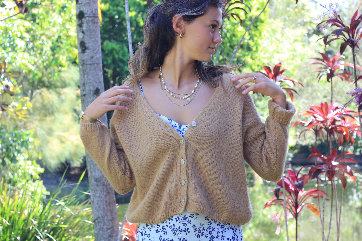 Cardigan Beige, Sunday