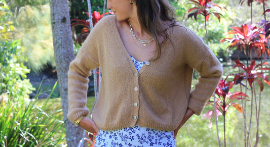 Cardigan Beige, Sunday
