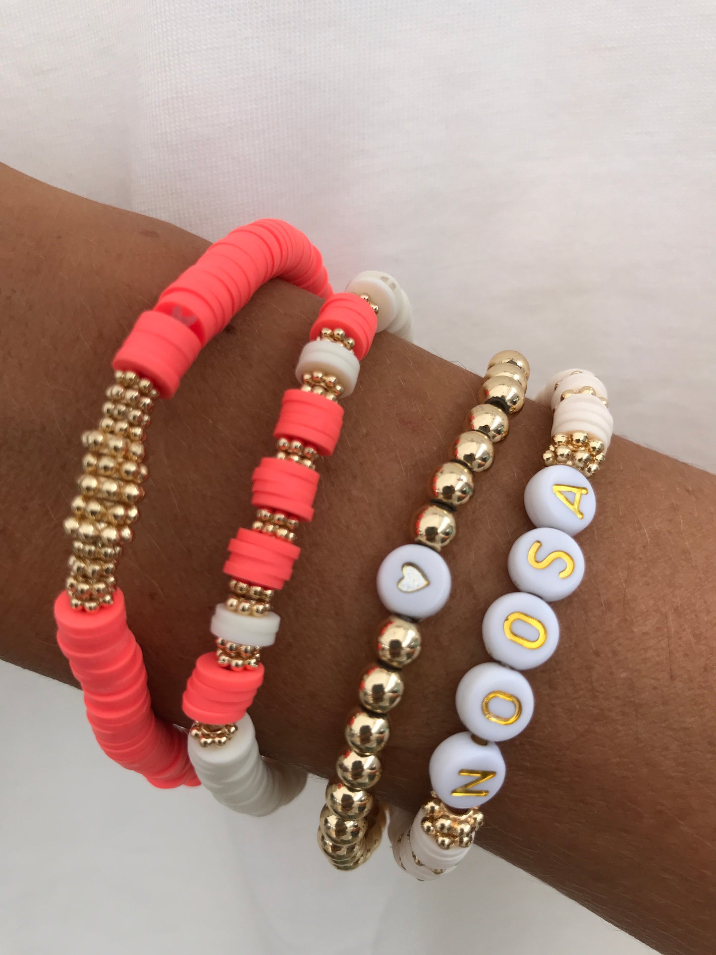 Golden stretch bracelet Scarlett 1 heart