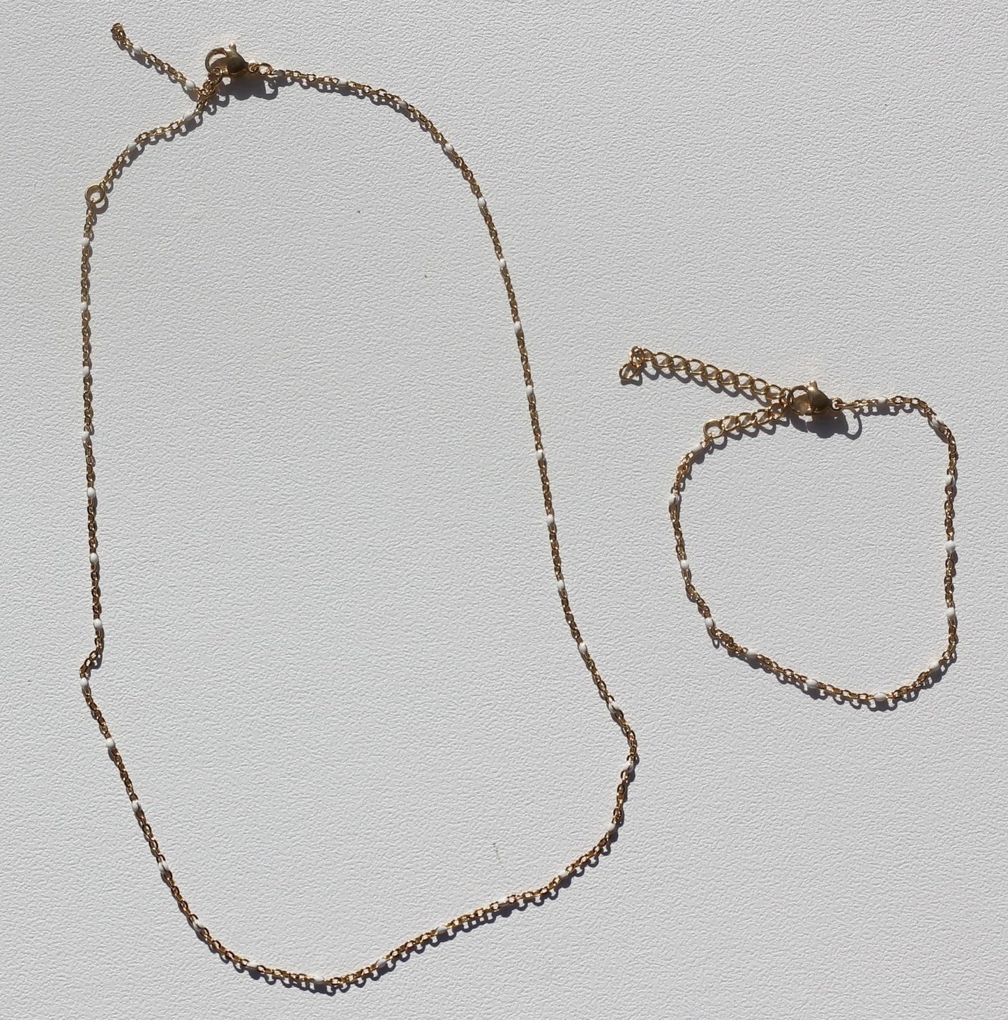 Golden white beaded choker Grace