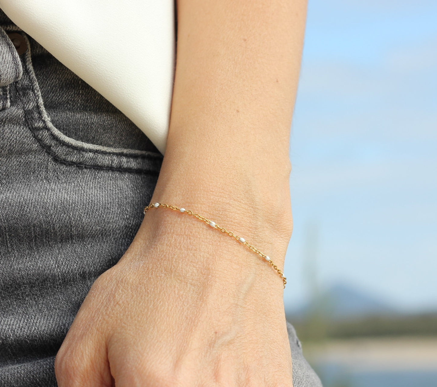 Golden white beaded bracelet Grace