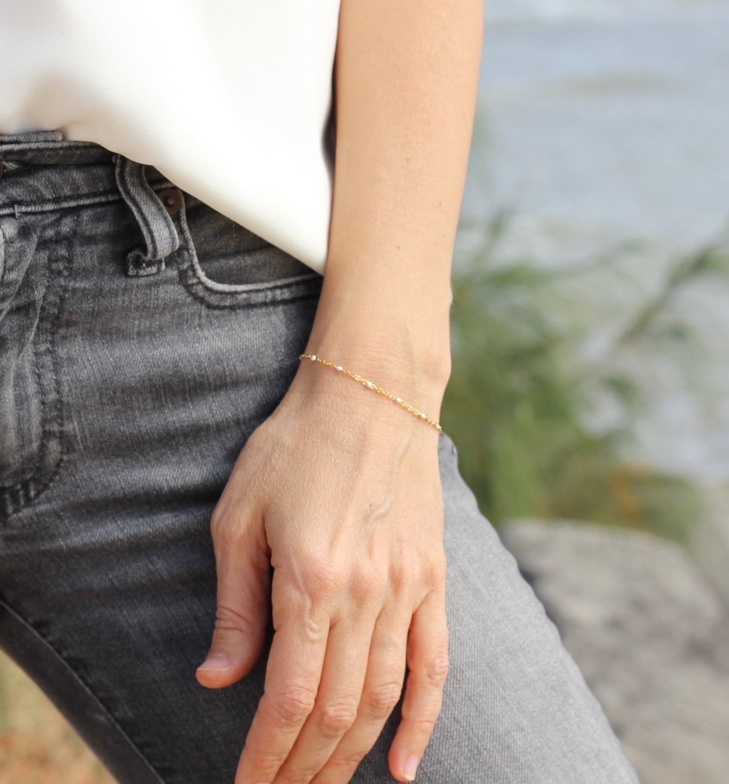 Golden white beaded bracelet Grace