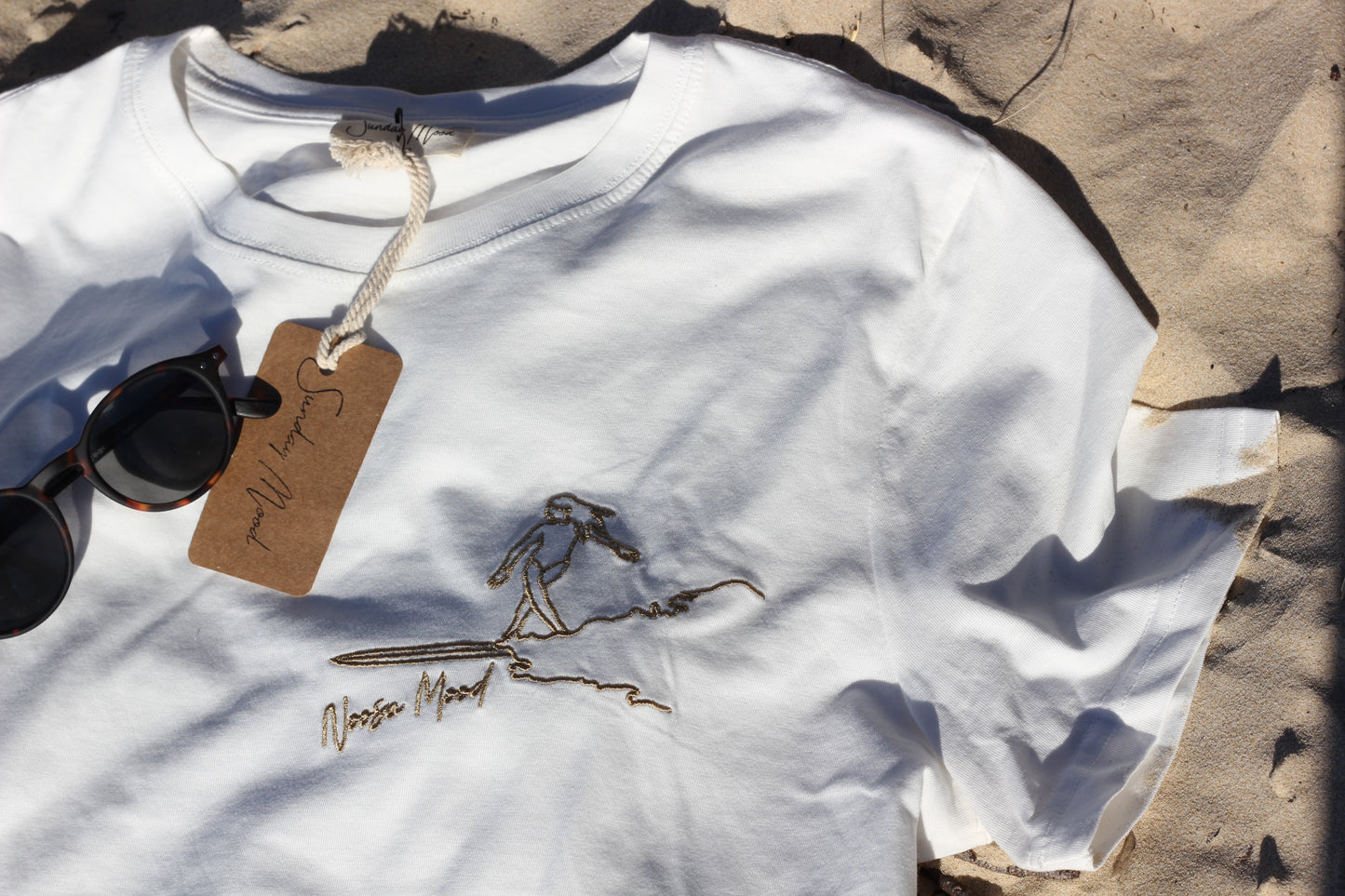 Embroidered Golden beige Longboard woman Noosa Mood T-shirt Hortense