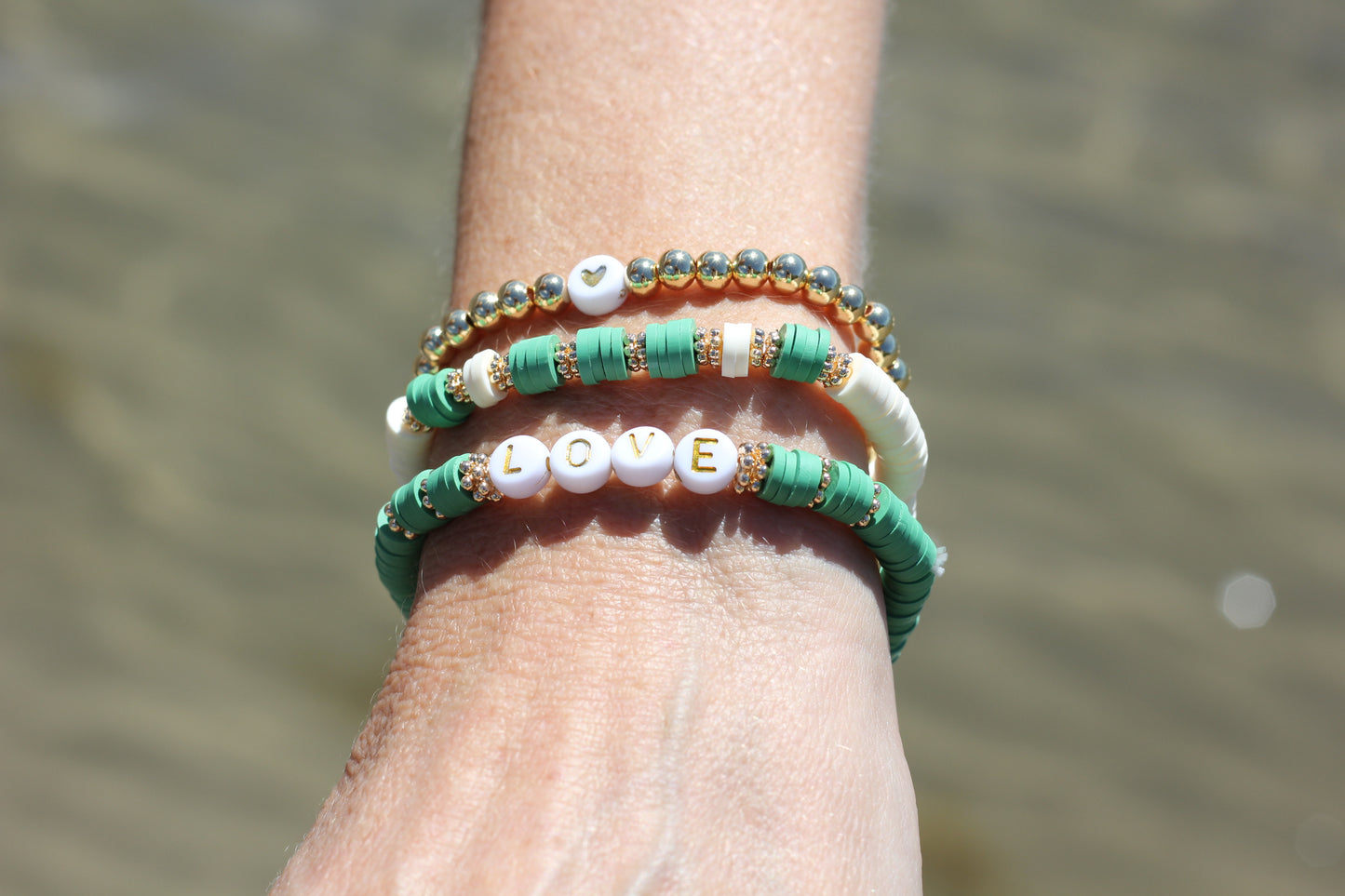 Golden stretch bracelet Scarlett 1 heart