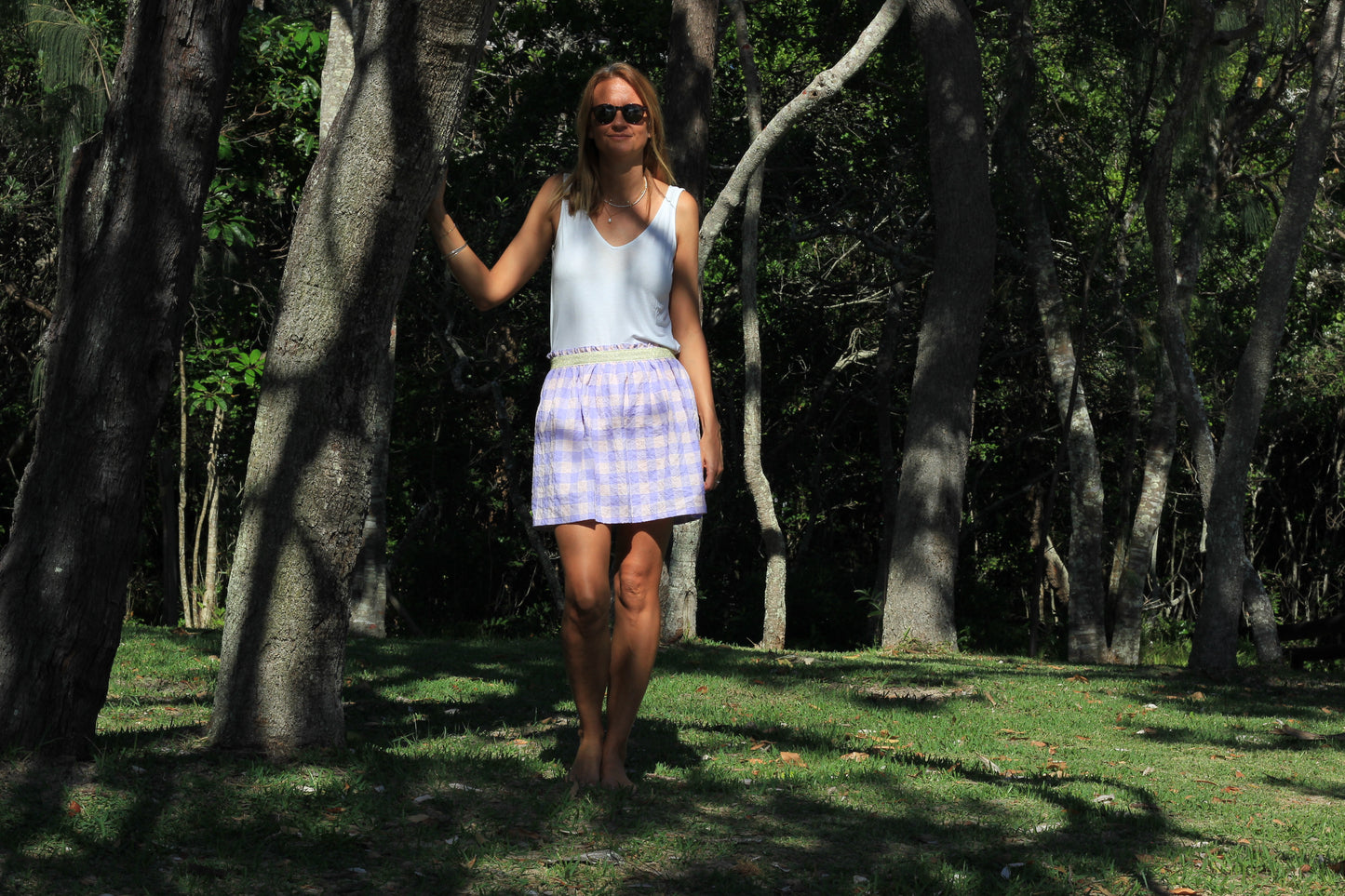 Short woman skirt Harriet, Lilac Bloom cotton fabric with golden elastic