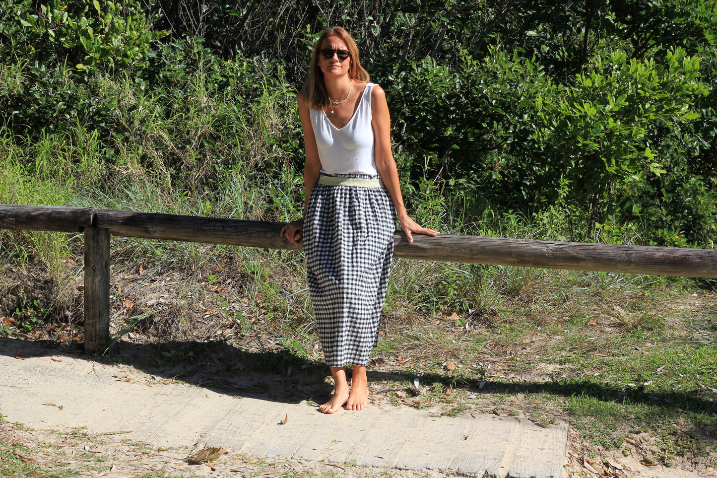 Long woman skirt black and white gingham Harriet, cotton fabric with golden elastic