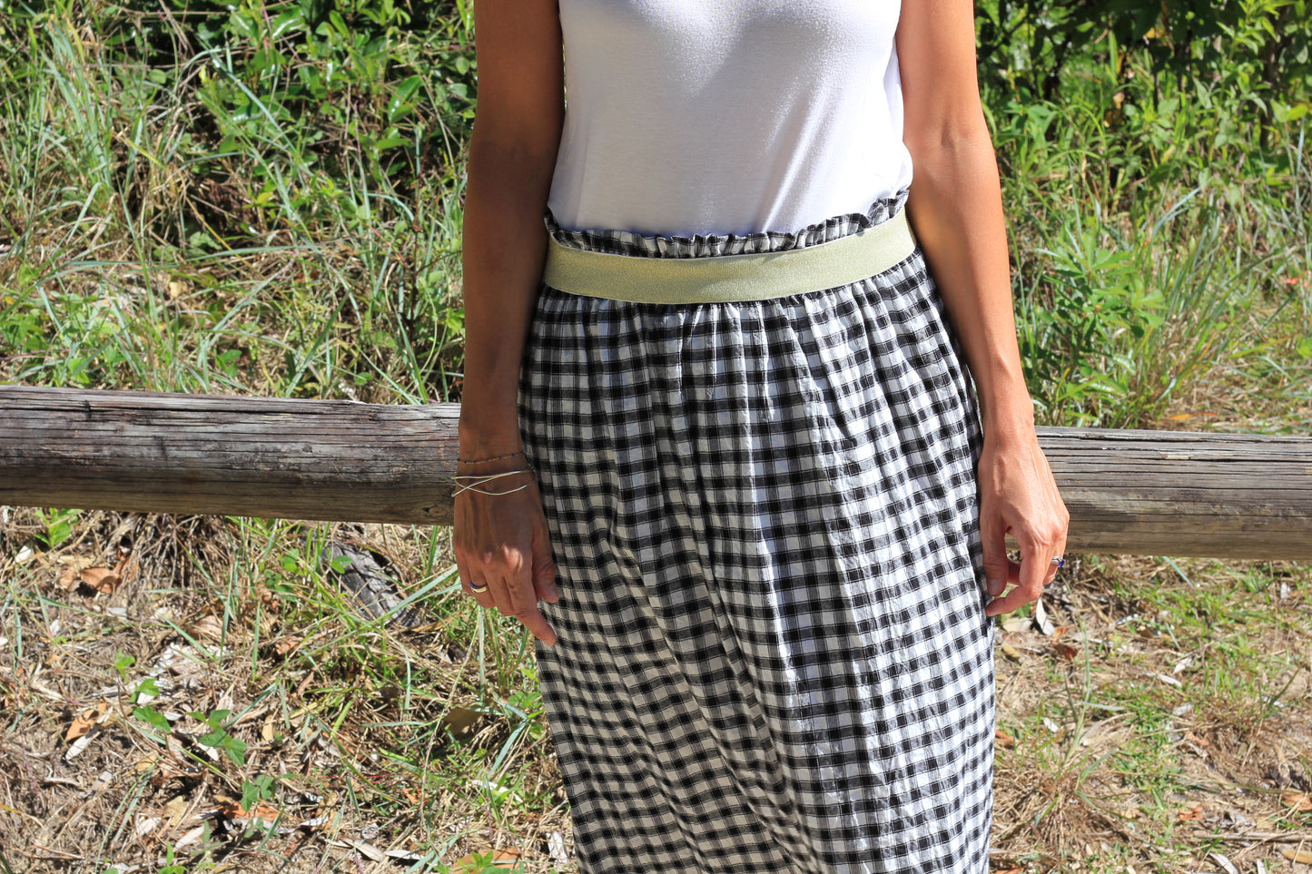 Long woman skirt black and white gingham Harriet, cotton fabric with golden elastic