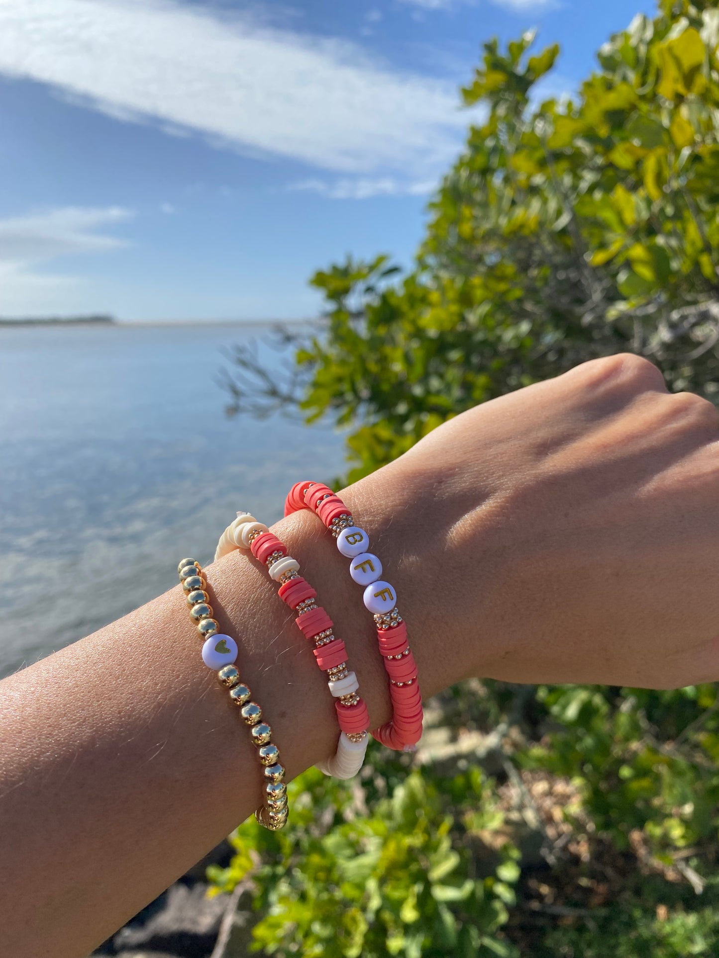 Strawberry pink and white beaded stretch bracelet Romy