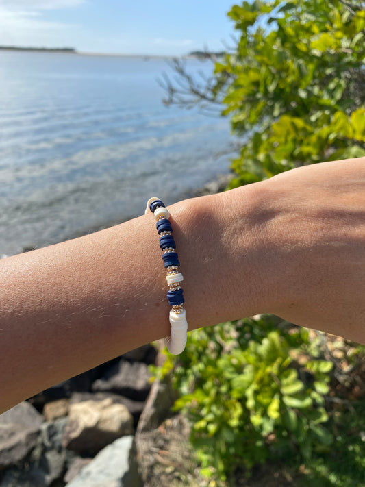 Navy blue and white beaded stretch bracelet Romy