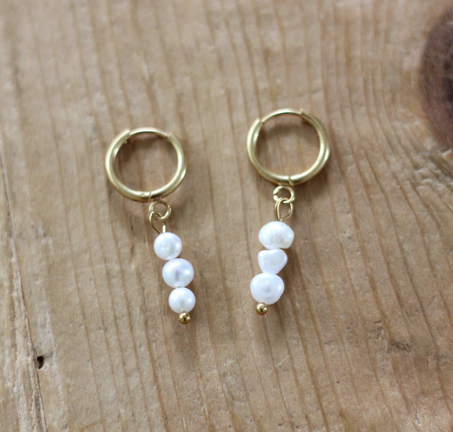 Freshwater pearl earrings Iris