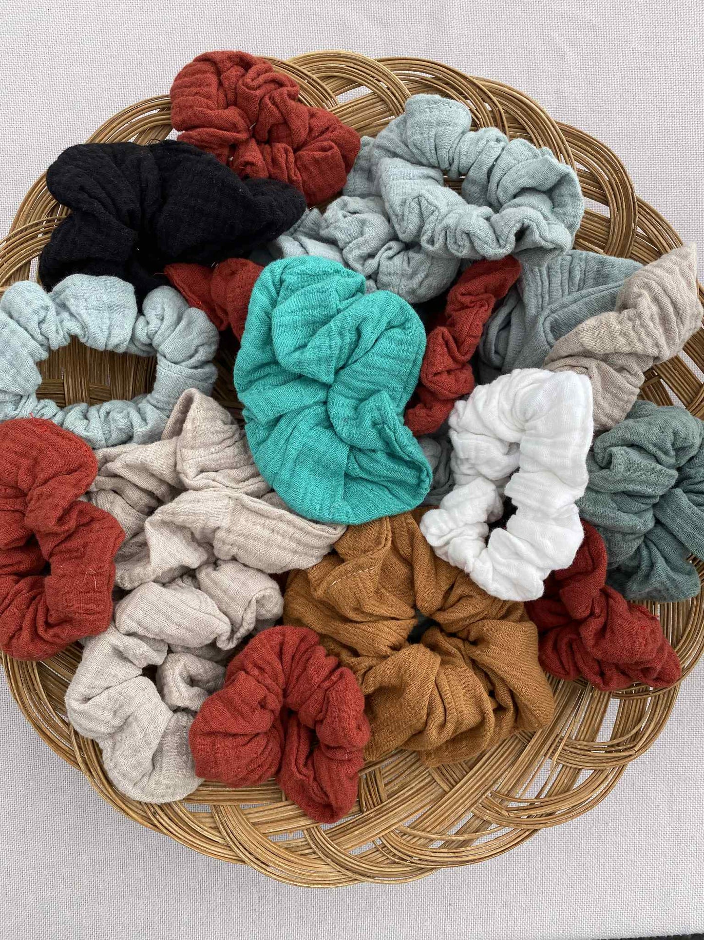 Ochre red scrunshy